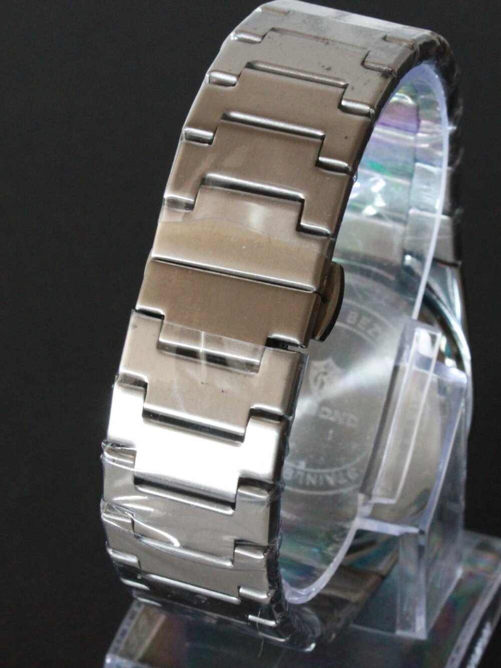 Men's Integrated Bracelet Sports Watch Stainless Steel Black Dial Quartz 40mm - Picture 8 of 8